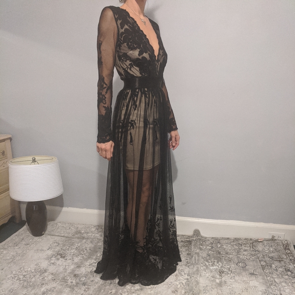 LuLu's NWT Black Lace dress - Picture 9 of 9